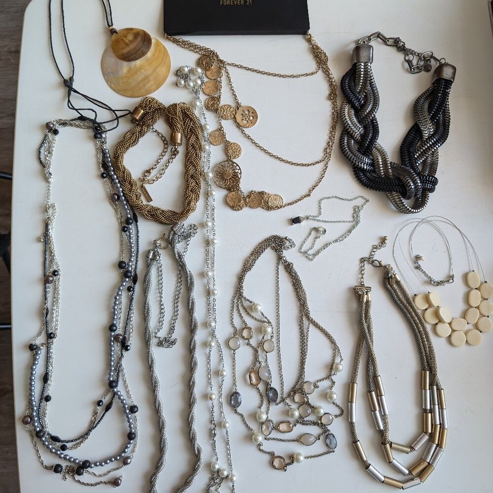 Jewelry -Necklaces- Mixed Styles, Colours and Brands